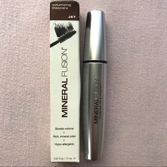 Mineral Fusion Other - 🆕 Mineral Fusion Volumizing Mascara